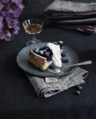 Hochwertige Tischdecken und Servietten aus Leinen von Lovely Linen-Chambray black