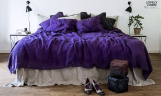 Leinenbettwaesche-von-Lovely-Linen-in-Auberginefarben Leinenbettwaesche-von-Lovely-Linen-in-Auberginefarben